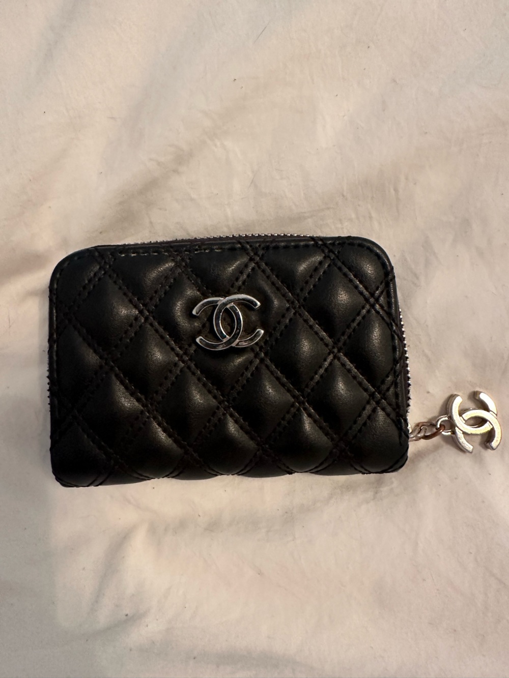 Classic Quilted Black Zip Wallet - Designer Style